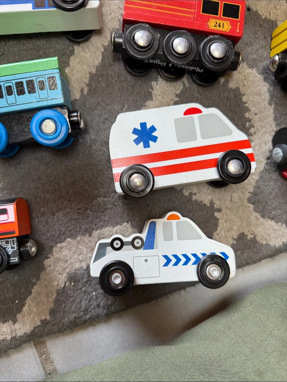 Melissa & Doug wooden toy